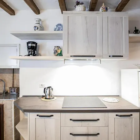 2 Bedroom Pet Friendly In *