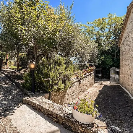 בית נופש 2 Bedroom Pet Friendly In *
