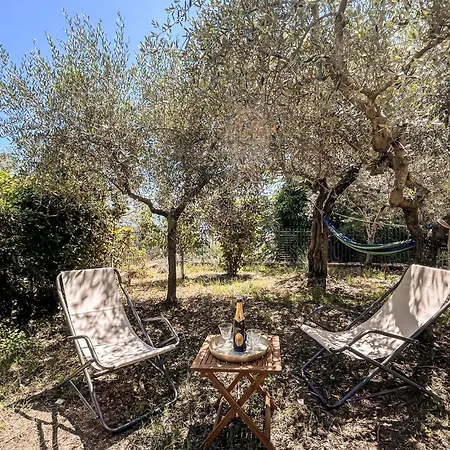 2 Bedroom Pet Friendly In *