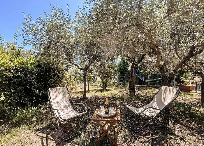 2 Bedroom Pet Friendly In *